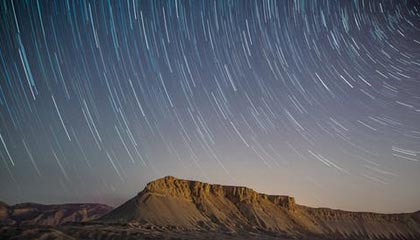 开云体育视频直播-库里：空投的“魔术师”，破解NBA防守密码！，里程碑!库里总得分超魔术师 仓促出手投丢