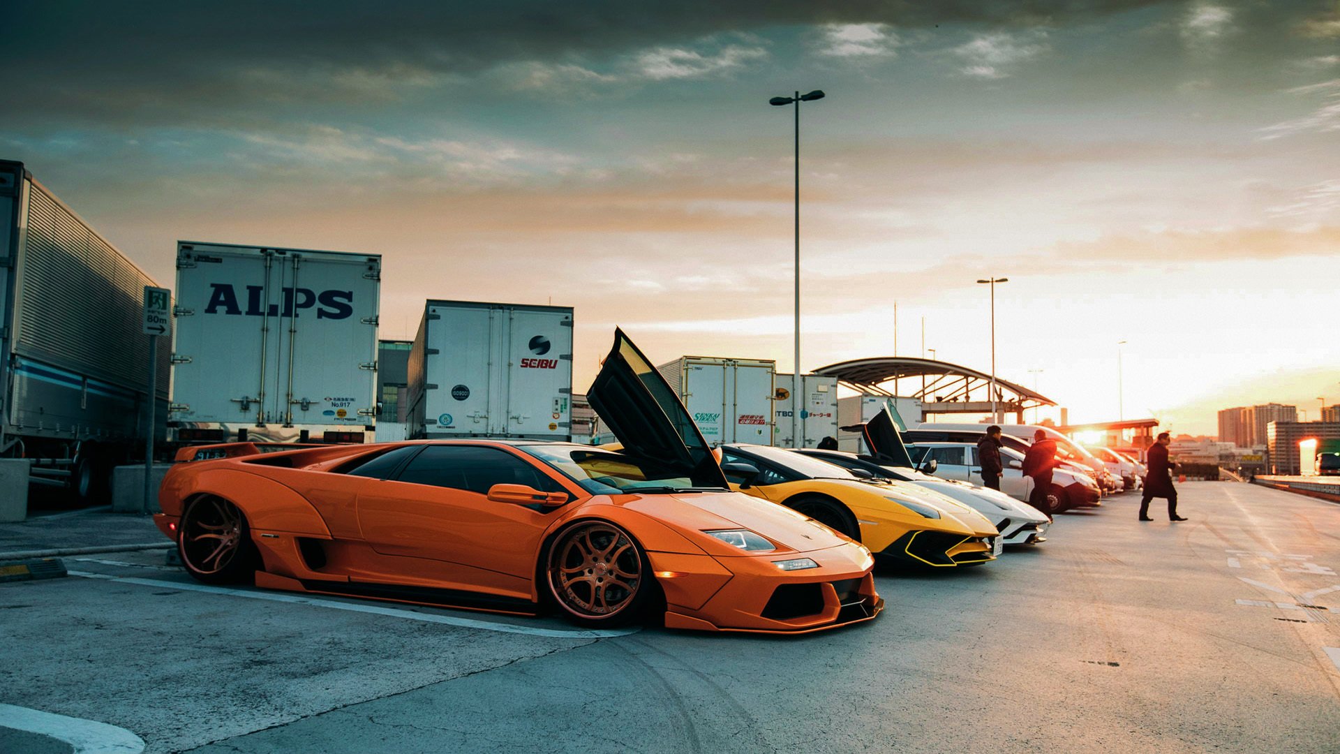 皇家马德里俱乐部签约哥伦比亚球员，增加攻击力，皇家马德里对巴伦西亚谁胜