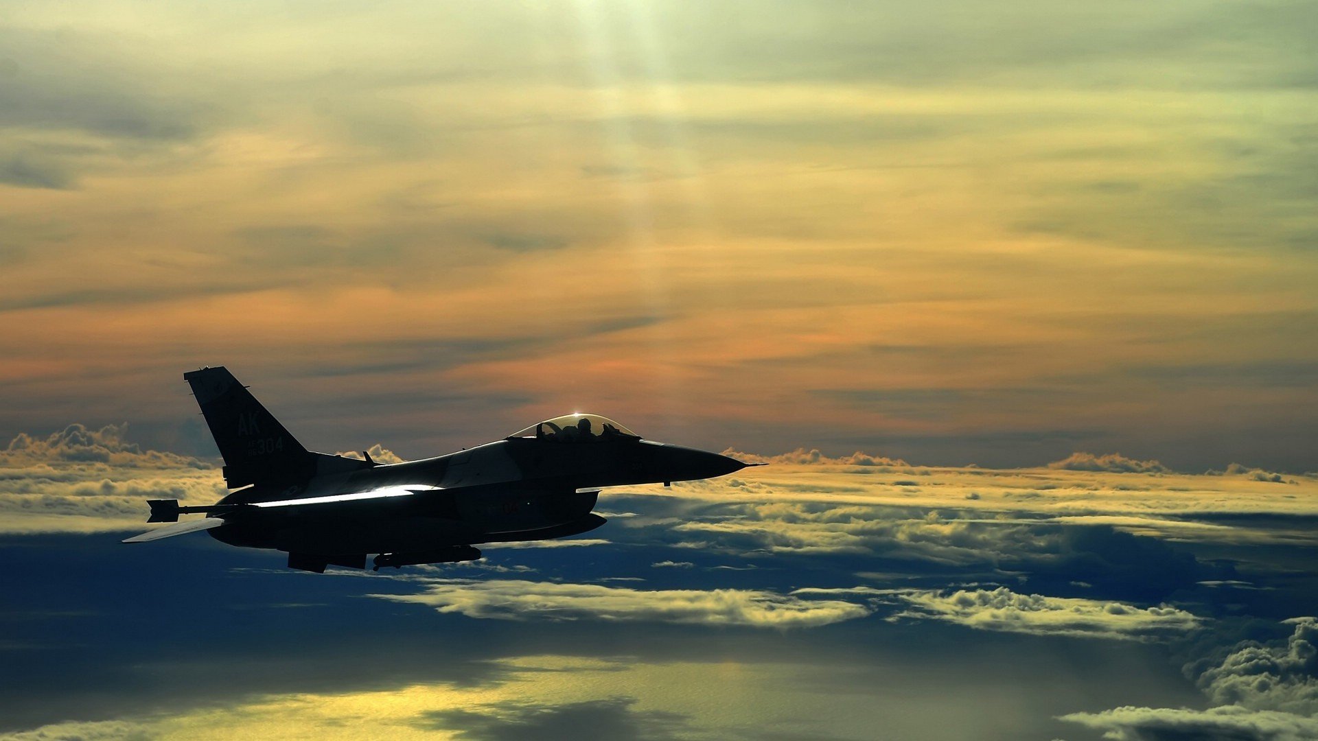 女篮青年队快速成长展现出色团队协作能力，女篮团队精神